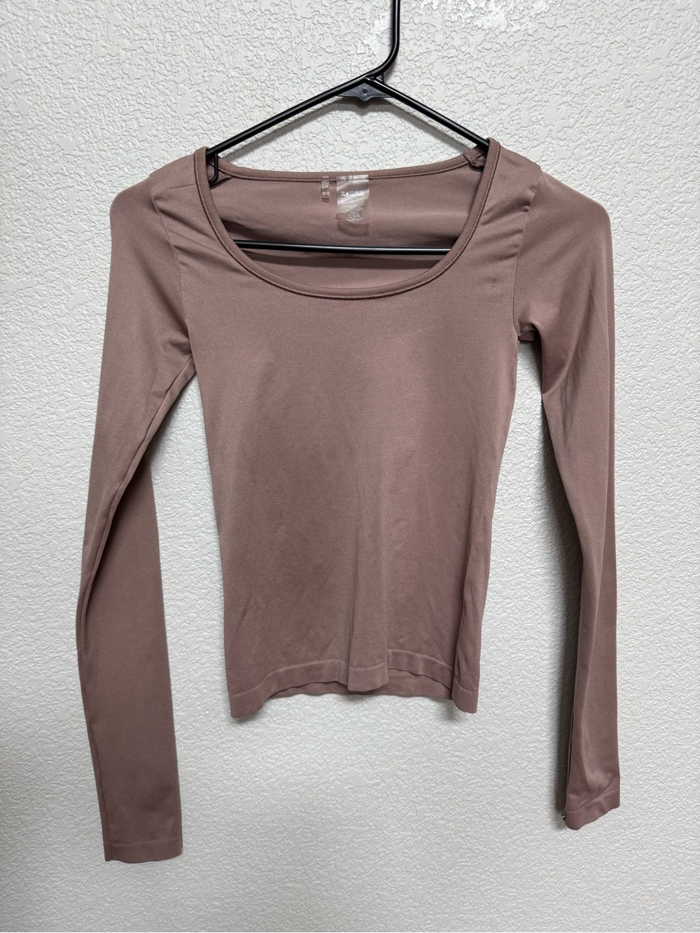 Aritzia Sunday Best SinchSeamless™ Scoop Neck Long Sleeve Top Women’s XS